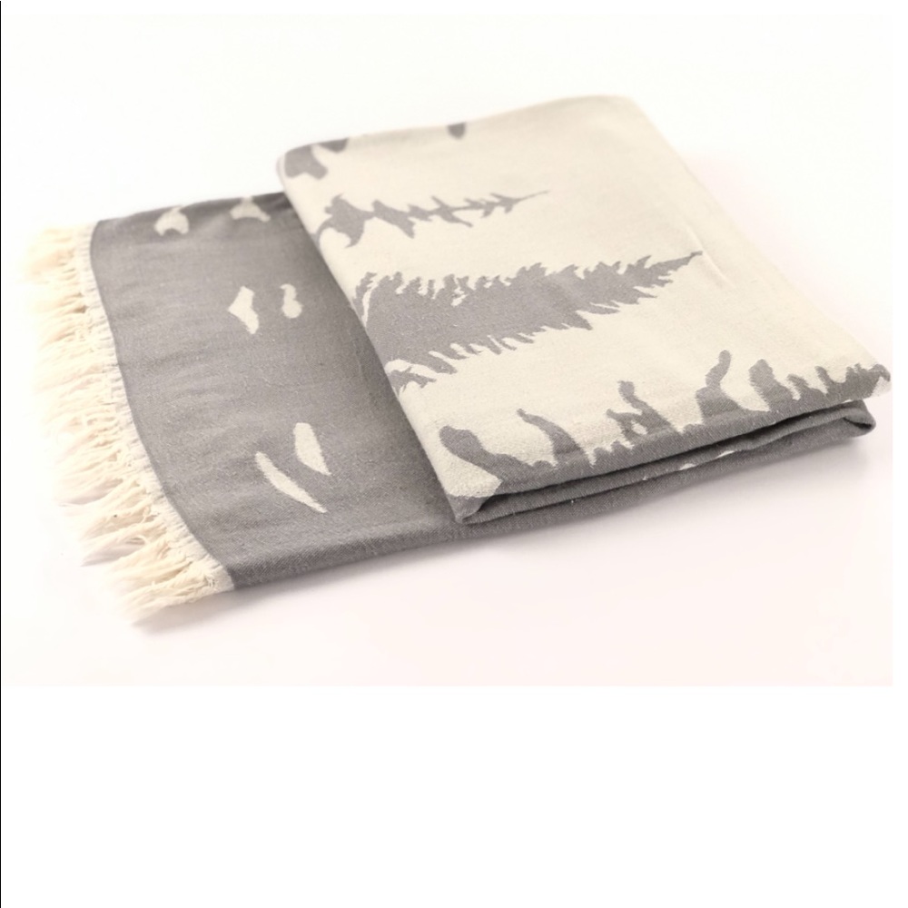 GRAY CORFU THROWS